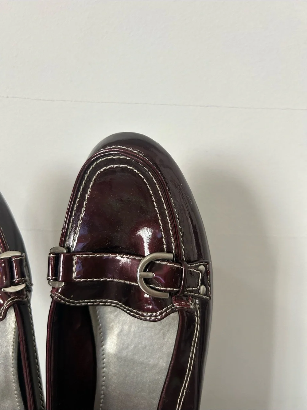 y2k 90s Burgundy Patent Mary Janes Silver Buckle Size 9 1/2 Chic Tweed Retro